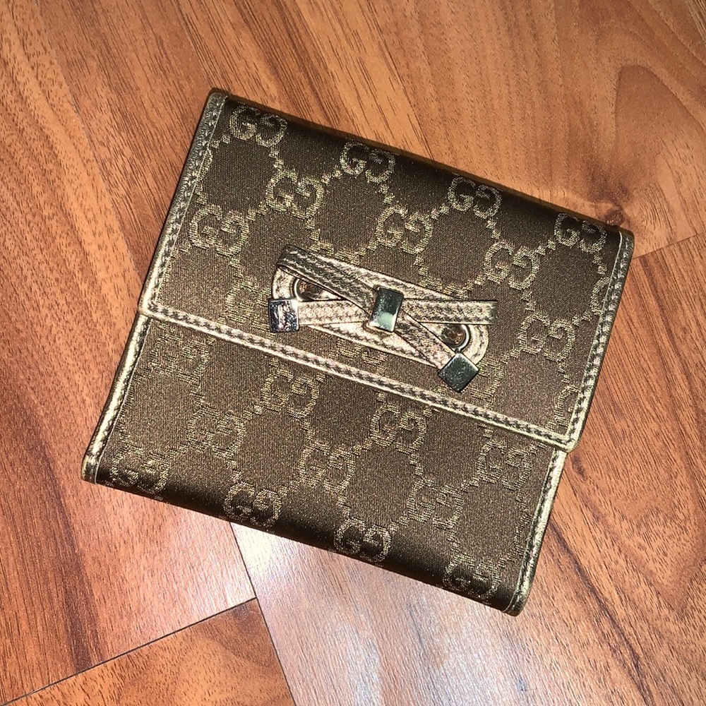 Gucci Metallic Gold and Brown Compact Wallet with Bow